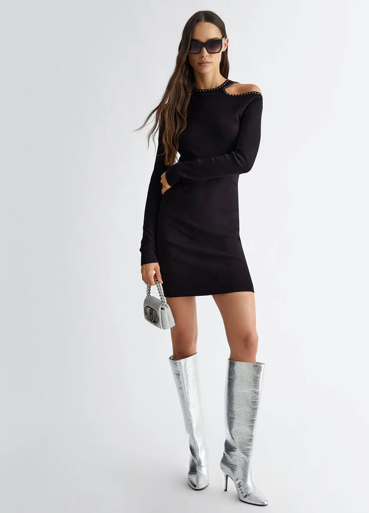 Knit dress with studs