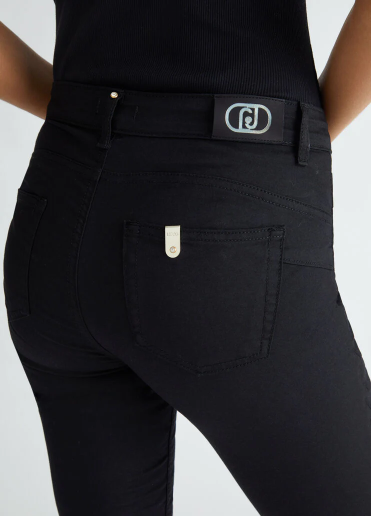 Cropped Bottom Up trousers