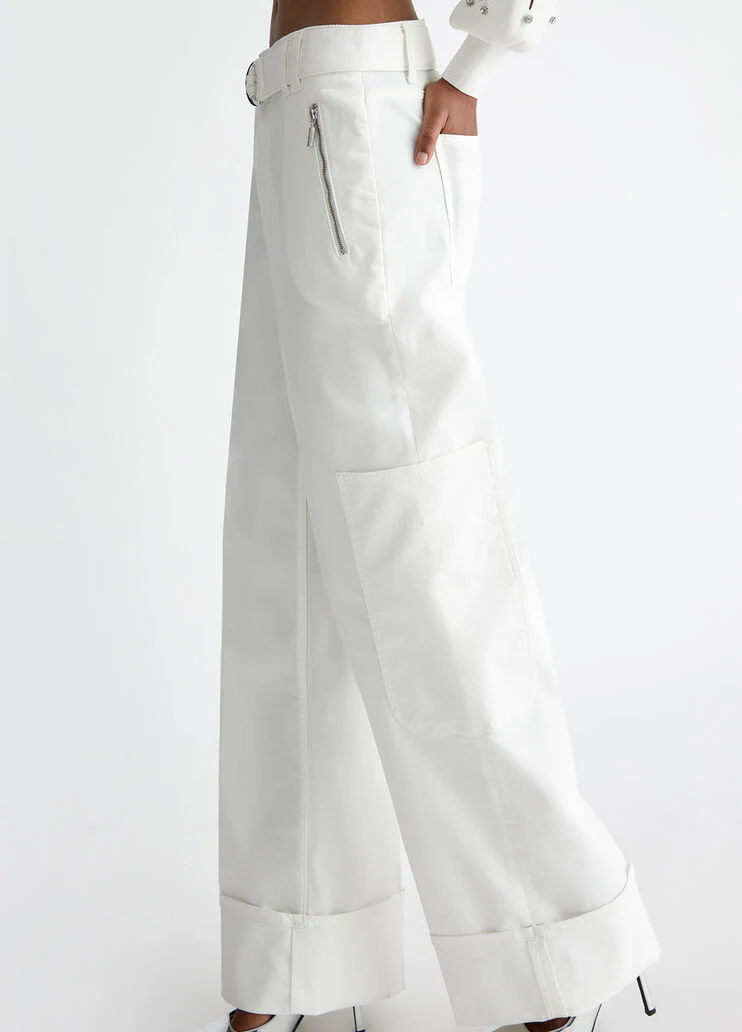 Cargo pants with belt