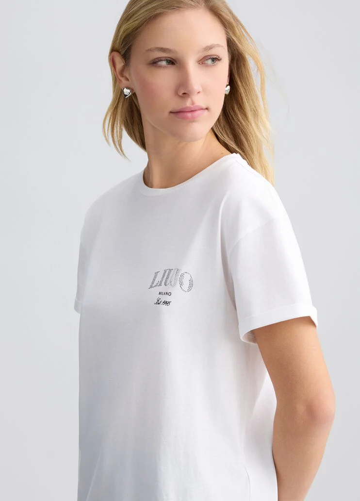 T-shirt with logo