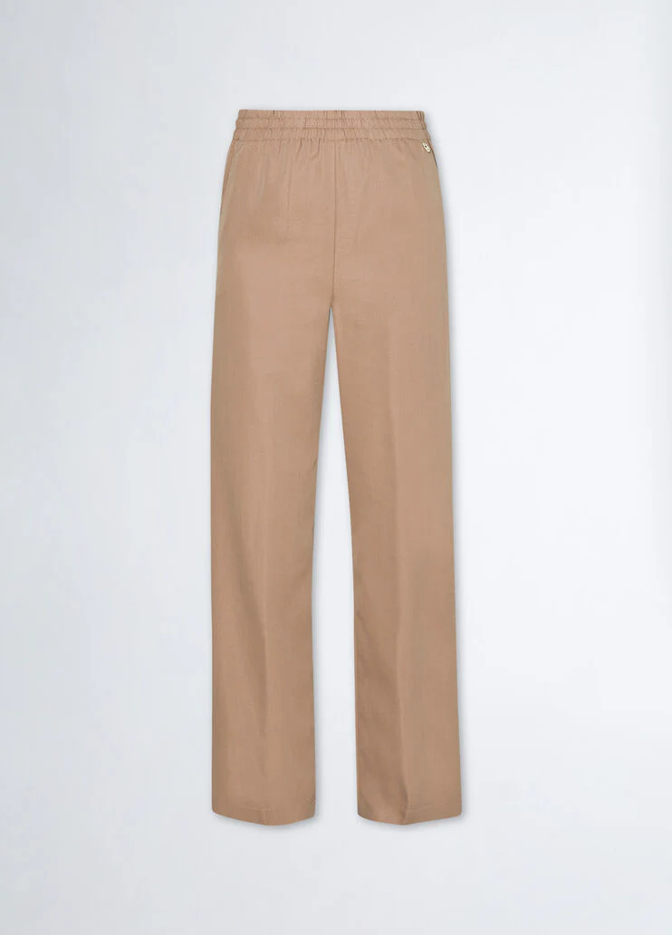 Jogging trousers in flowing fabric