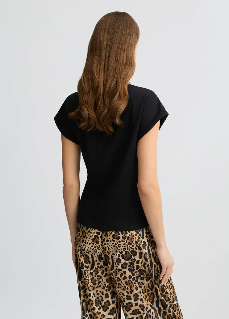 Black T-shirt with bejewelled embellishment