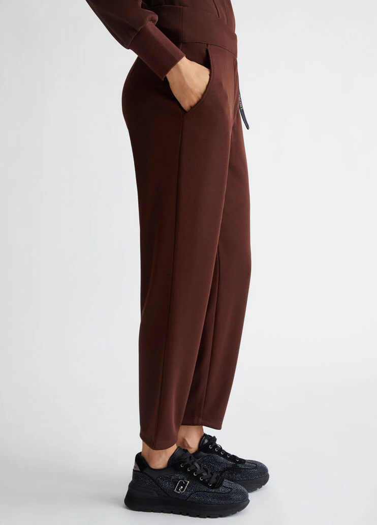 Jersey trousers with belt