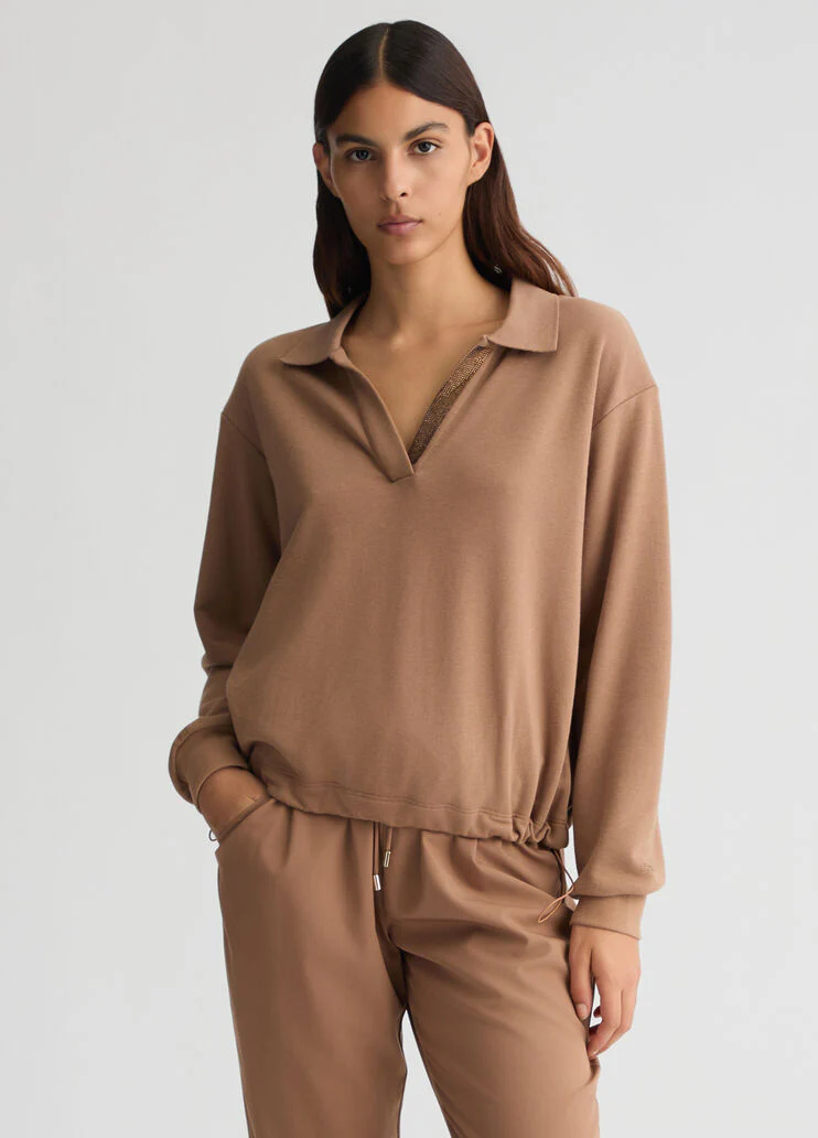 Brown sweatshirt with rhinestones