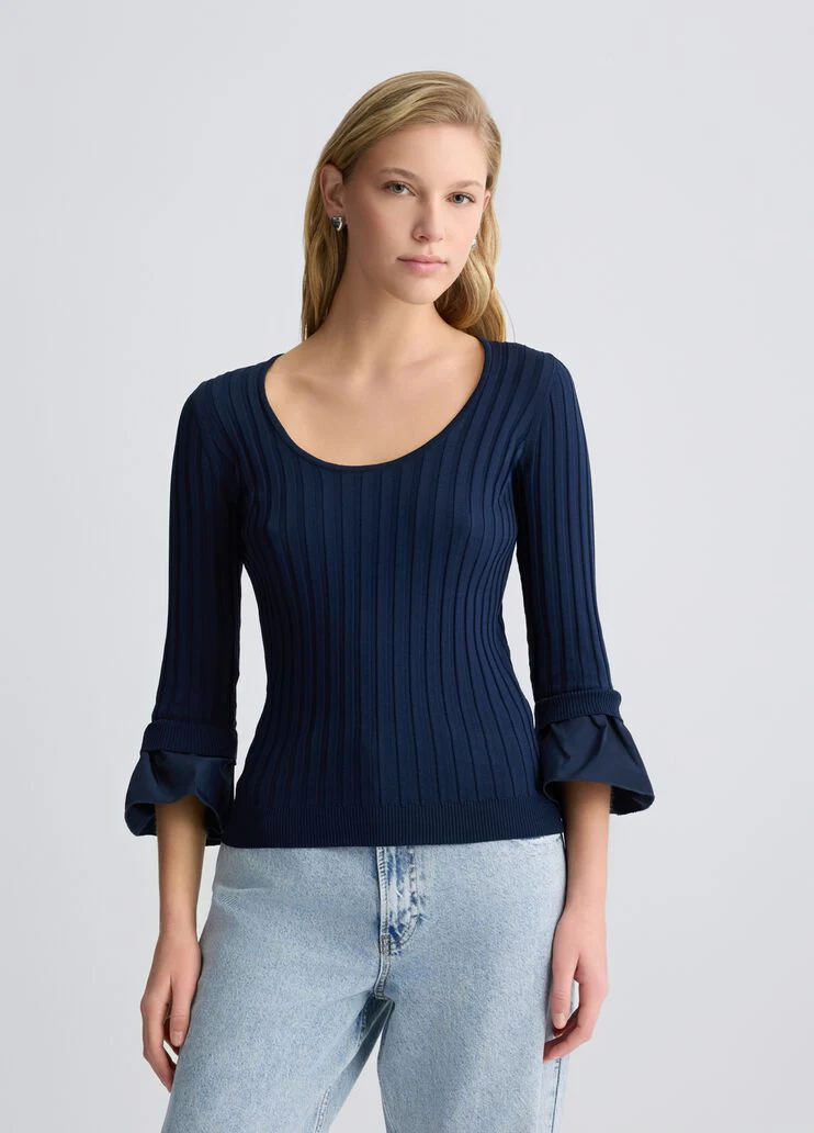 Jumper with flounced sleeves