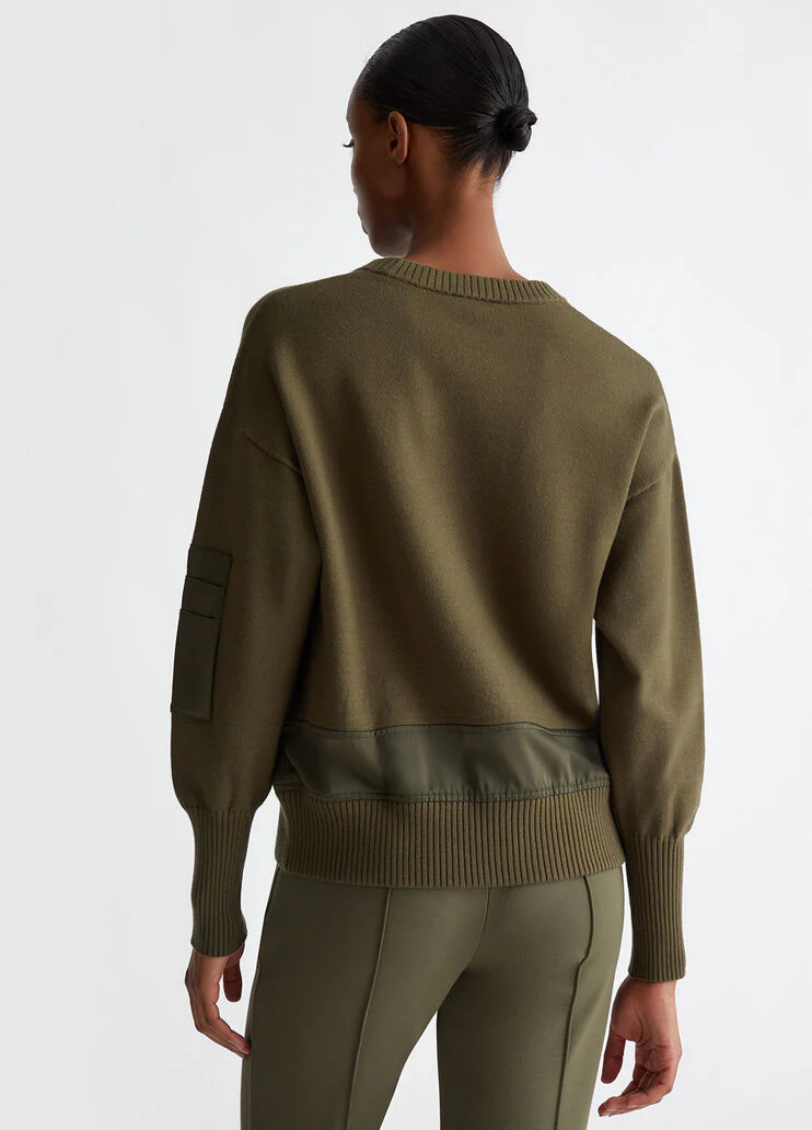 Crew-neck sweater with pocket