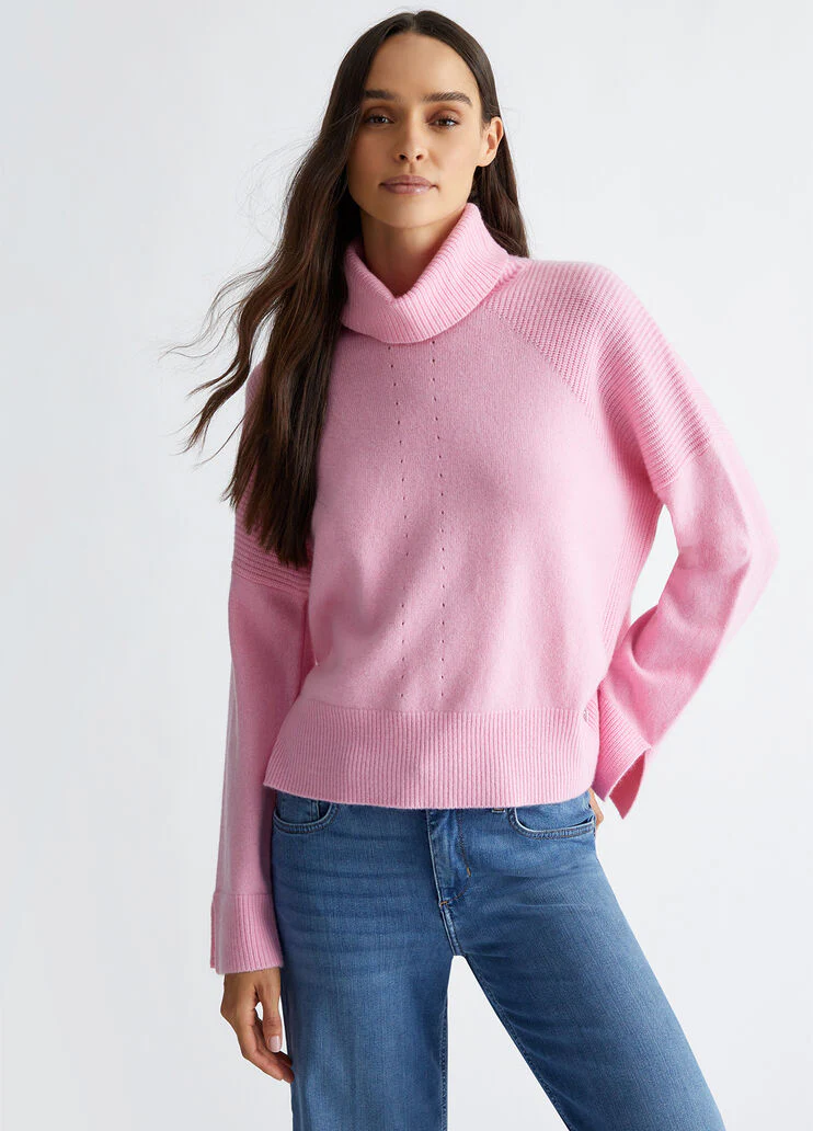 Woollen turtleneck