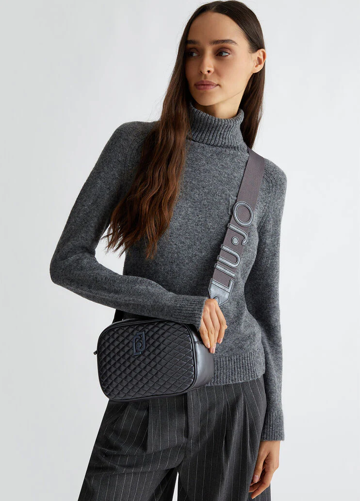 Quilted crossbody bag