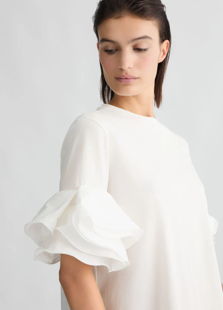 White T-shirt with flounced detailing