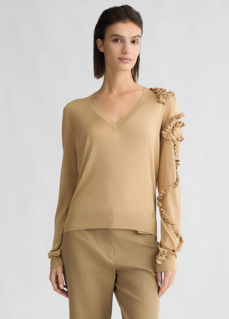 Beige jumper with ruching