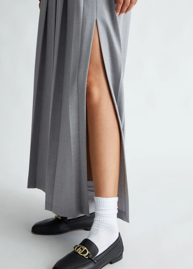 Pleated twill skirt