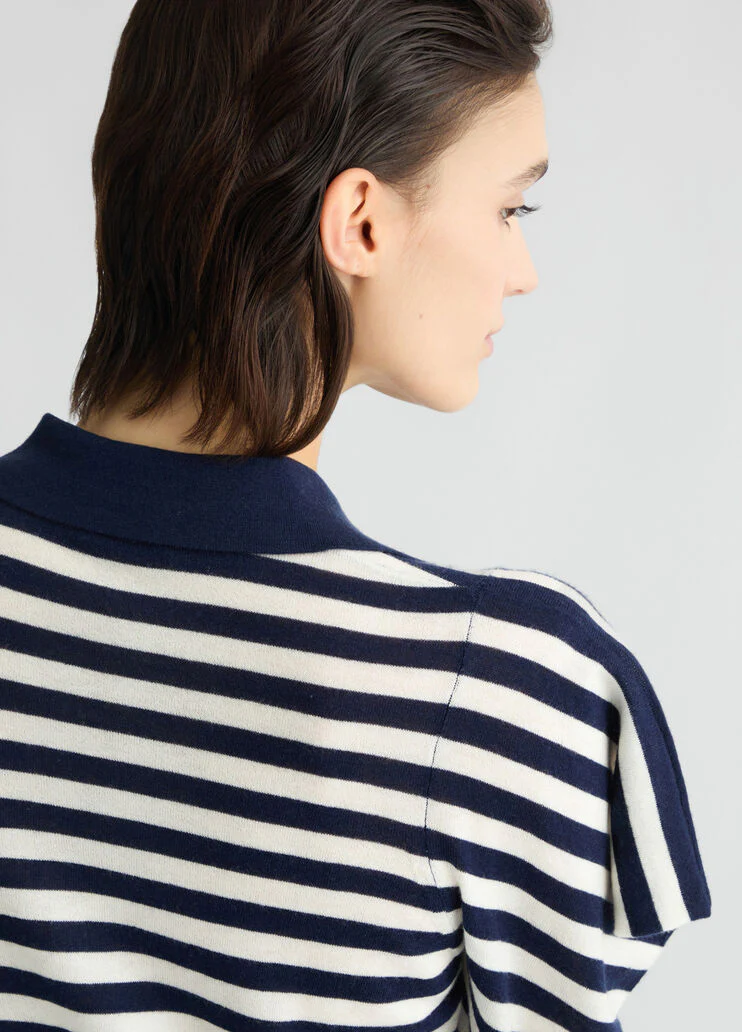 White and blue wool and cashmere jumper