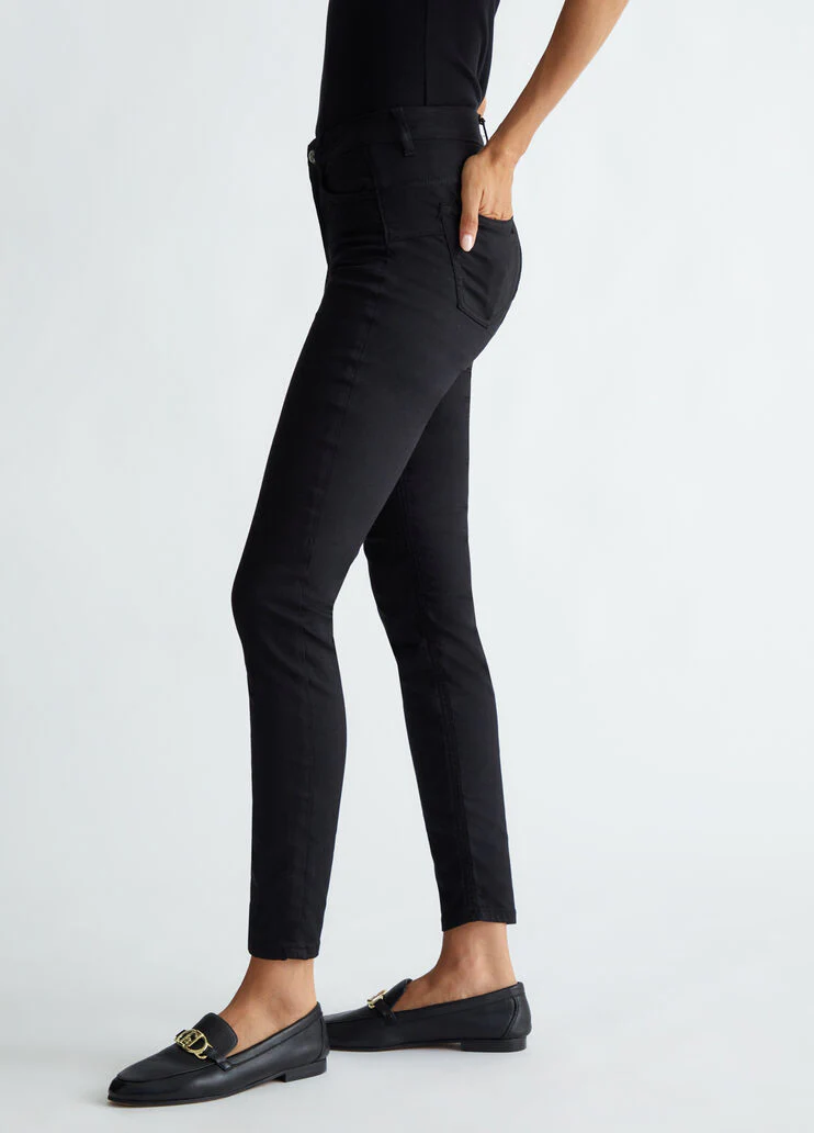 Cropped Bottom Up trousers
