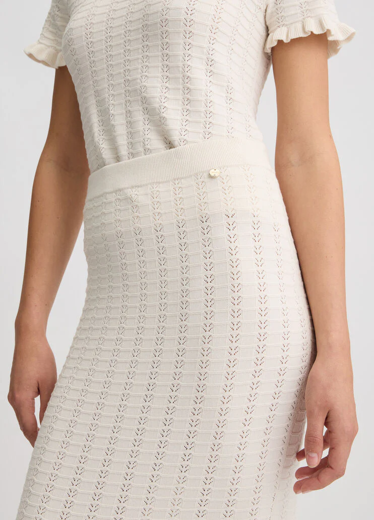 White knit skirt