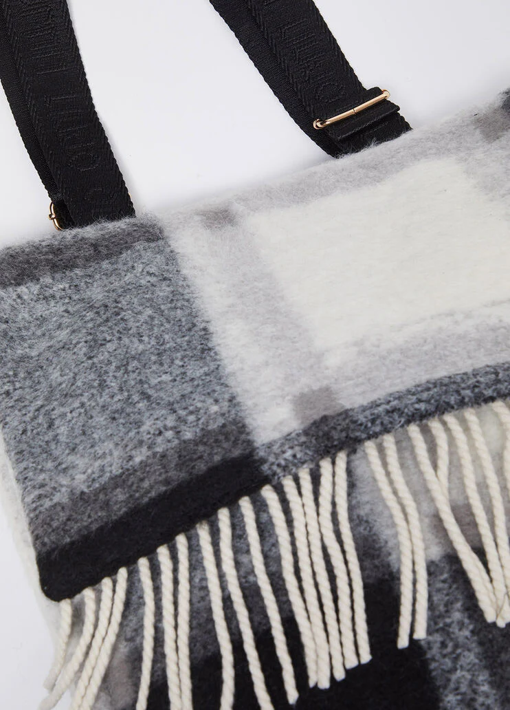 Wool-blend shopping tote