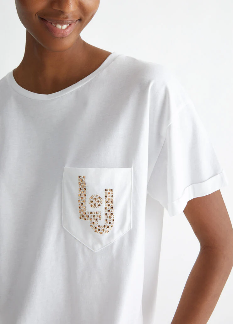 T-shirt with pocket and rhinestones