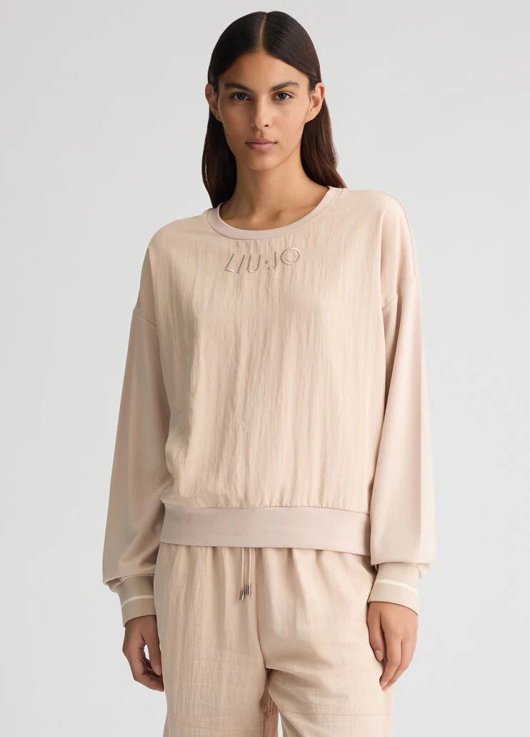 Sweatshirt with logo