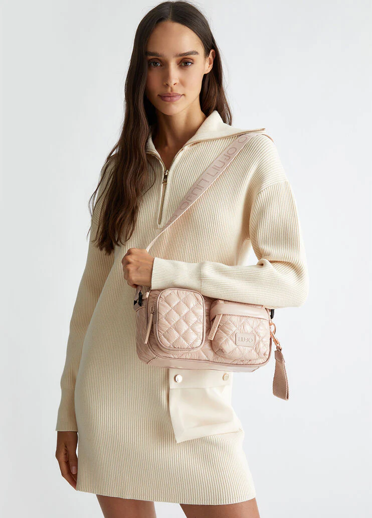 Shoulder bag in quilted nylon