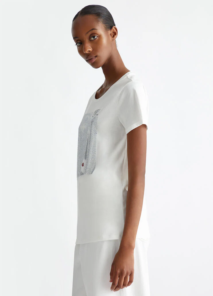 T-shirt with rhinestones