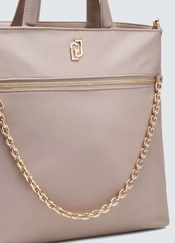 Nylon shopping bag with chain