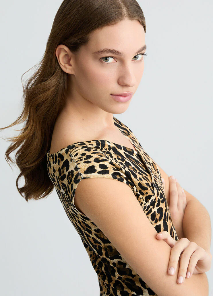 Animal-print top