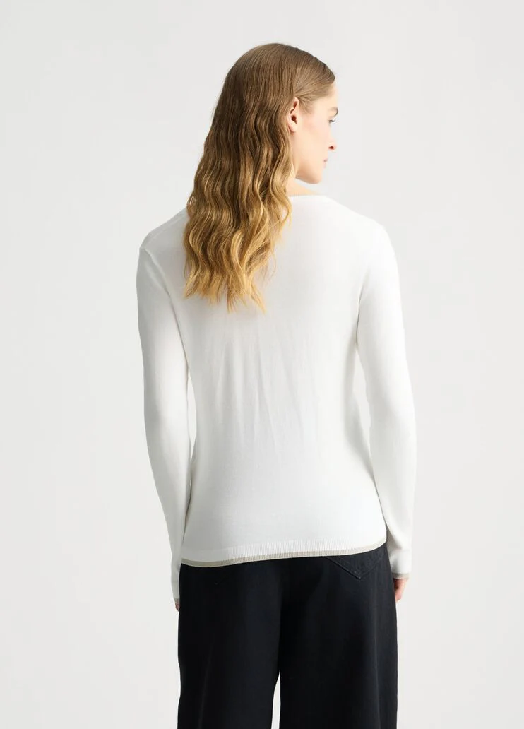 V-neck jumper