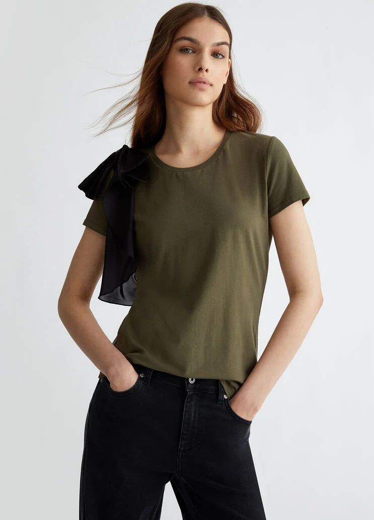 T-shirt with ruching