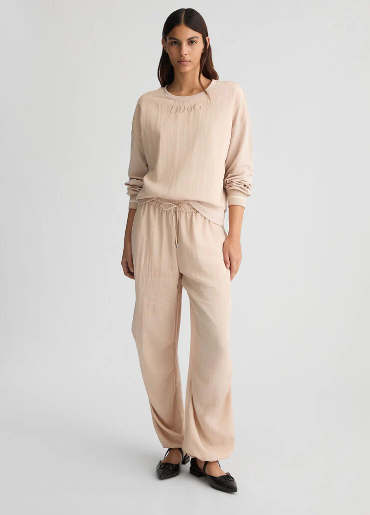 Sweatshirt with logo