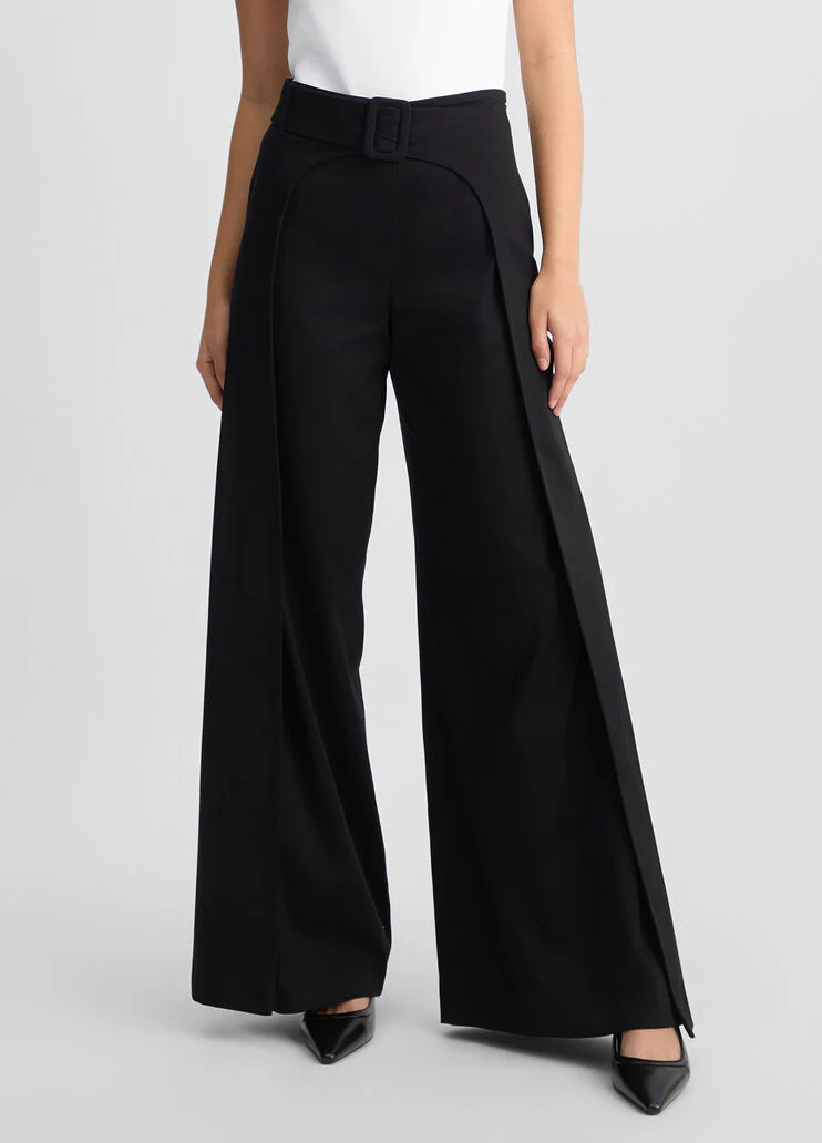 Wide-leg trousers with belt
