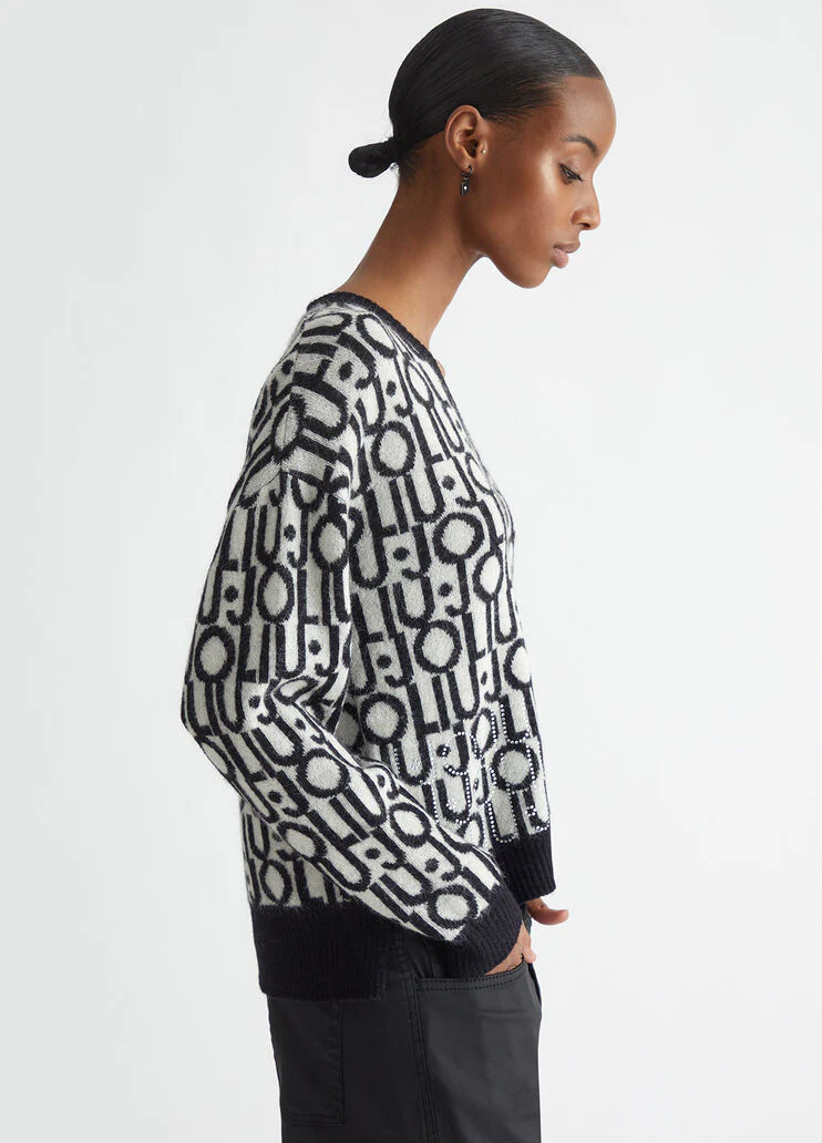 Jumper with jacquard logo