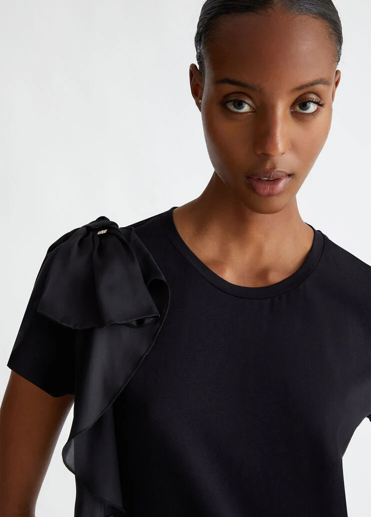 T-shirt with ruching