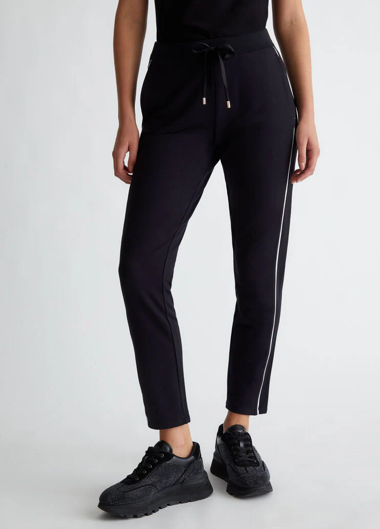 Jogging trousers