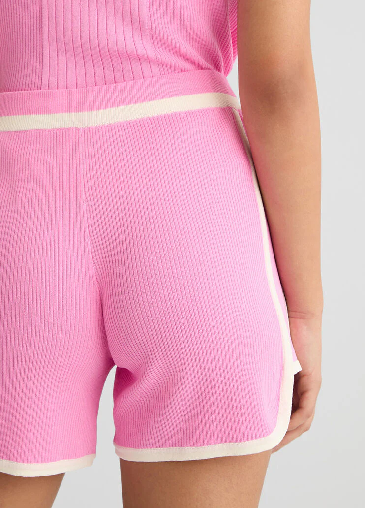 Pink knit shorts