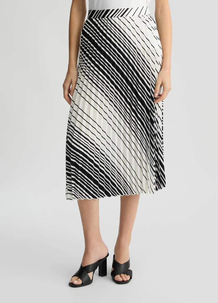 Pleated striped skirt