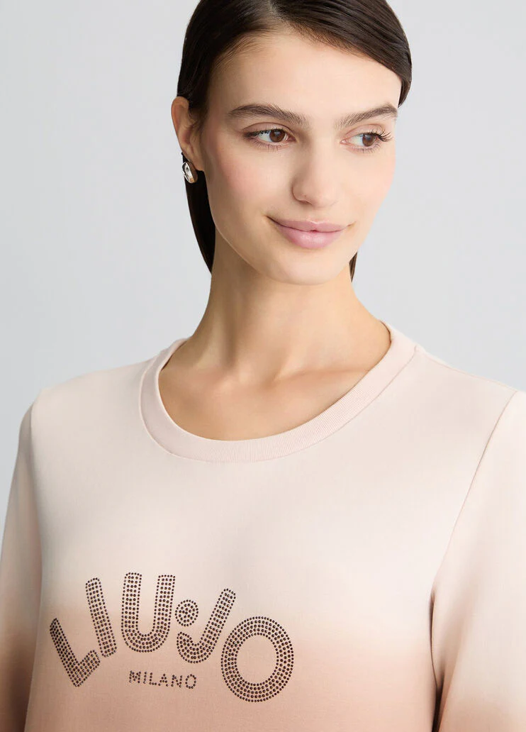 Sweatshirt with rhinestones