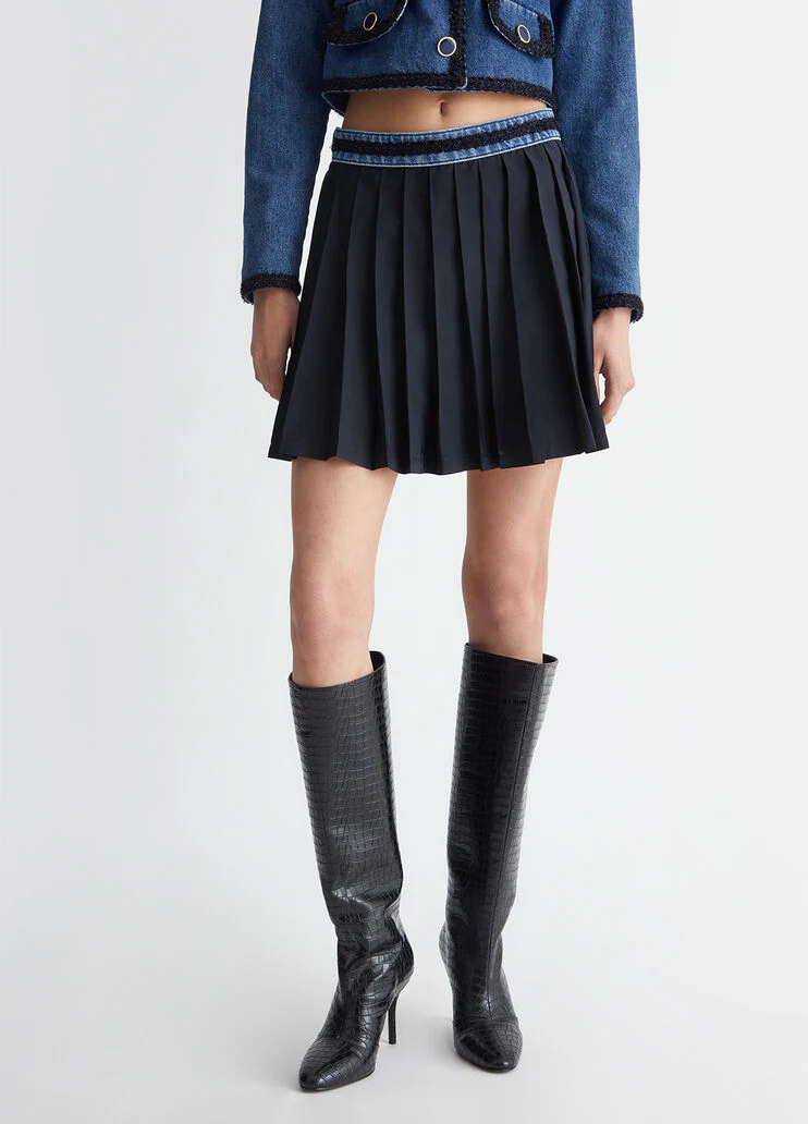 Pleated miniskirt
