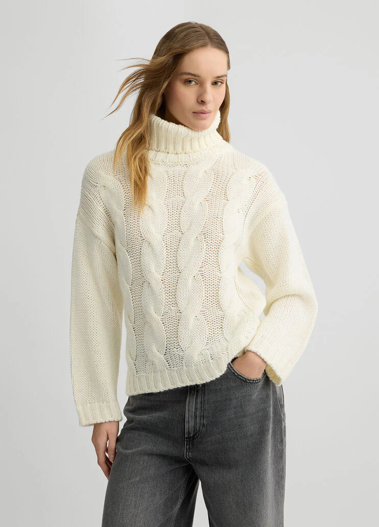 Polo-neck cable-knit pullover