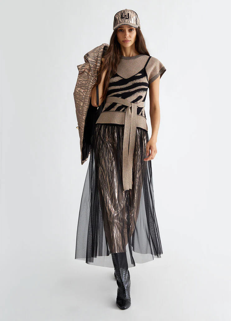 Jacquard jumper with belt