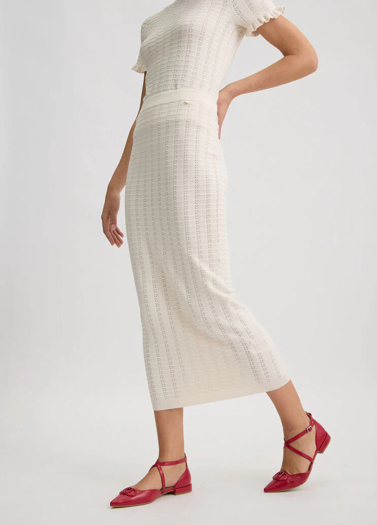 White knit skirt