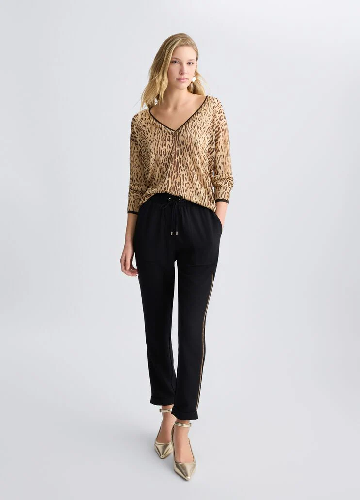 Sweatshirt with animal-print