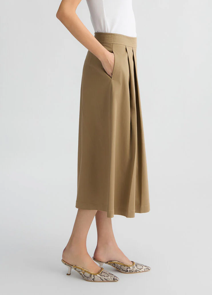 Beige pleated skirt