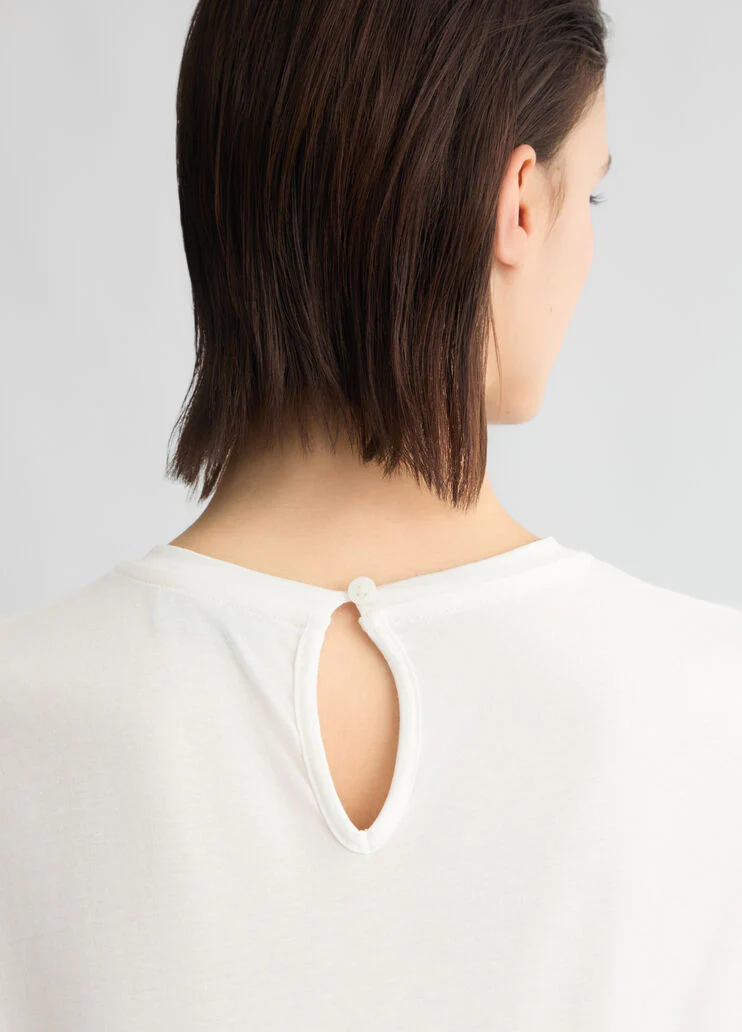 White T-shirt with flounced detailing