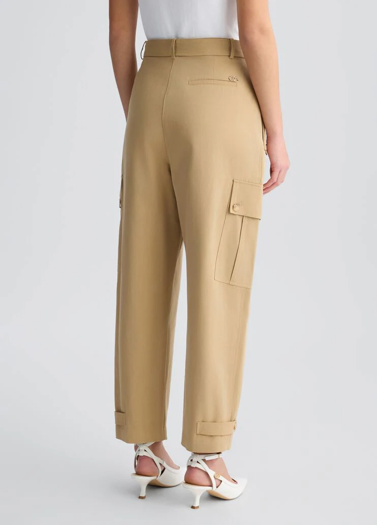 Cropped cargo trousers