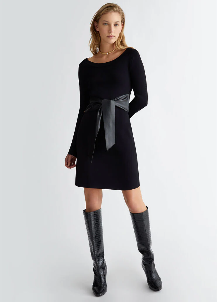 Knit dress with belt