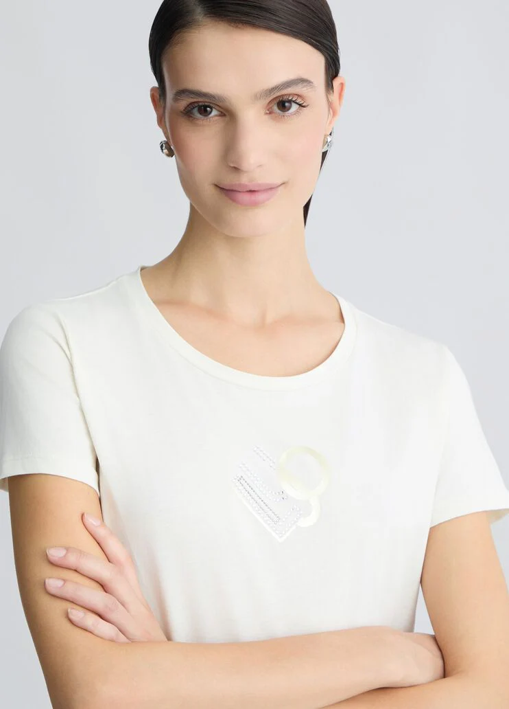 T-shirt with logo and gemstones