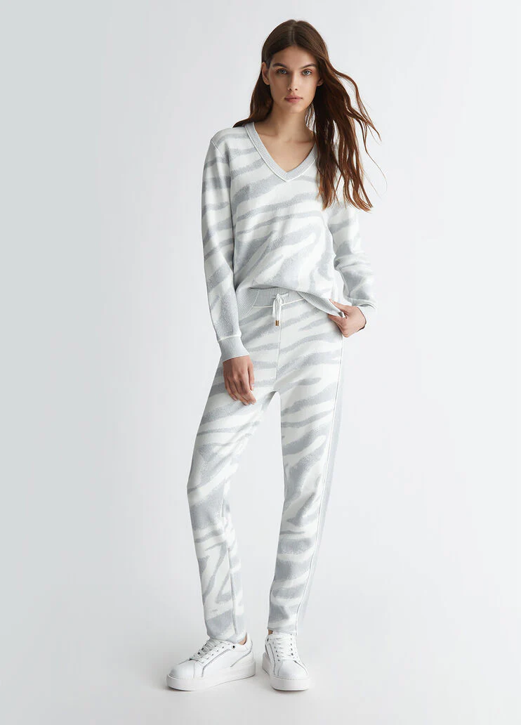 Animal-print jacquard sweater