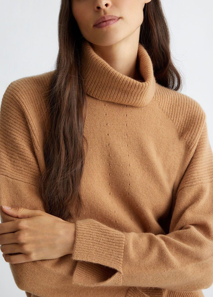 Woollen turtleneck