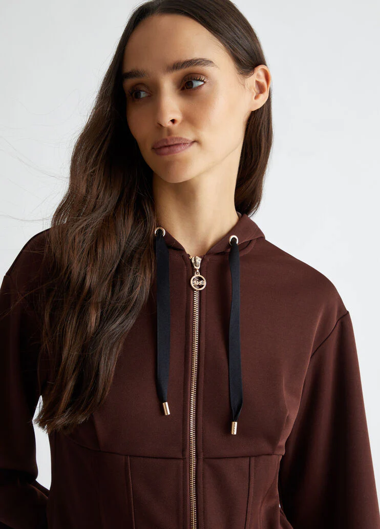 Hooded sweatshirt with zip