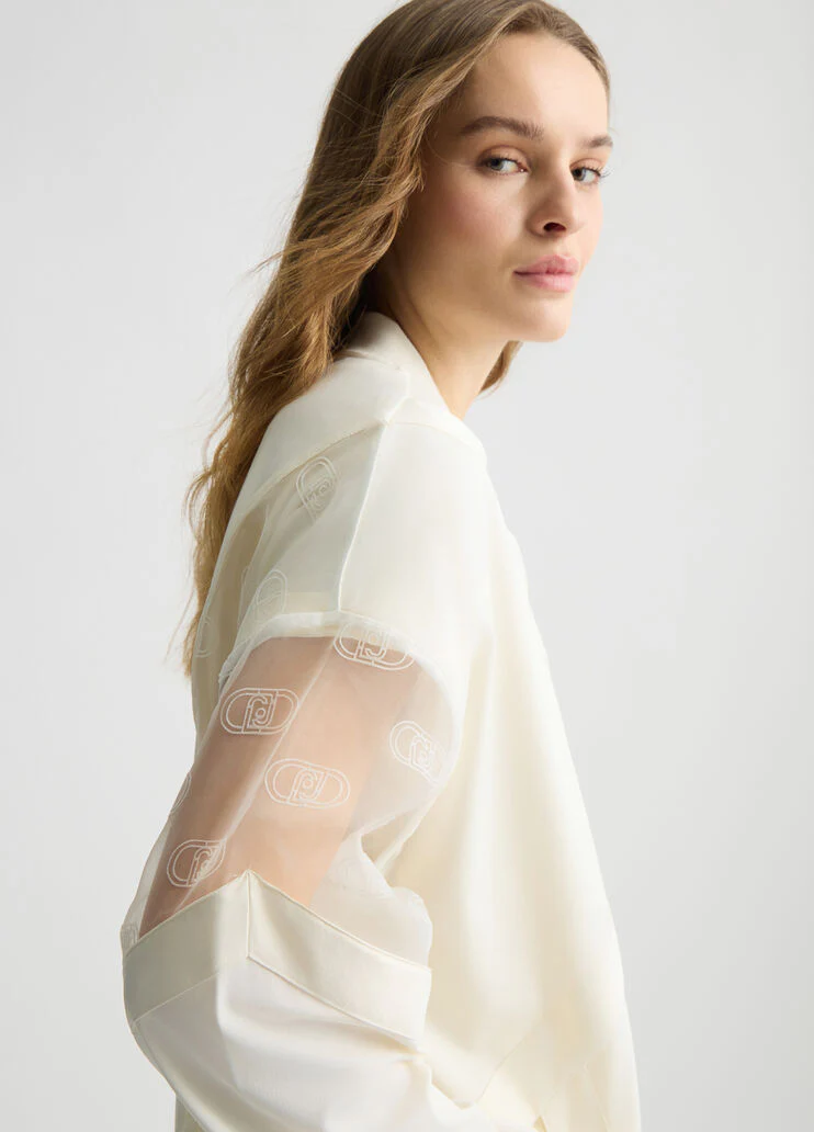 Jacket with zip and logo