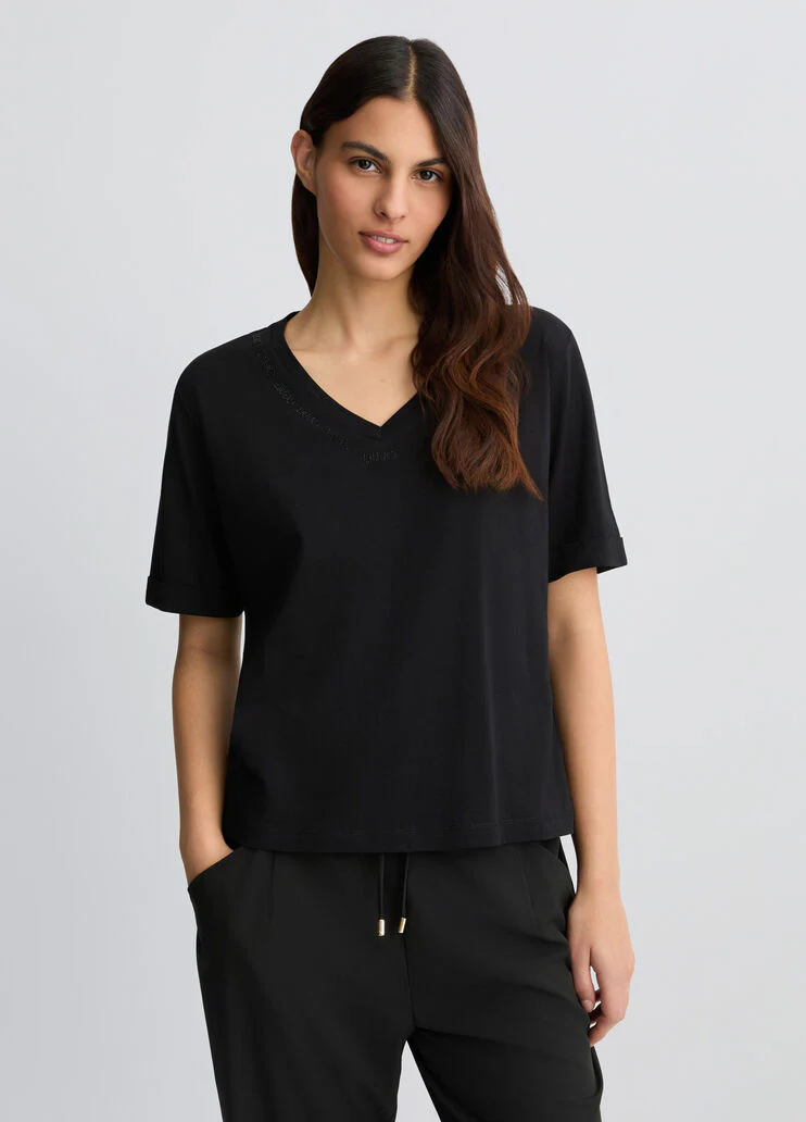 T-shirt with logo and gemstones